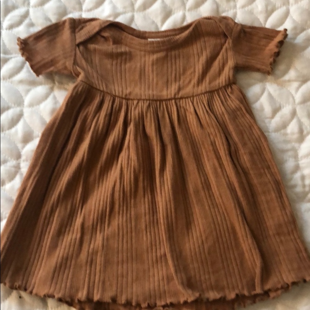 Kate Quinn dress